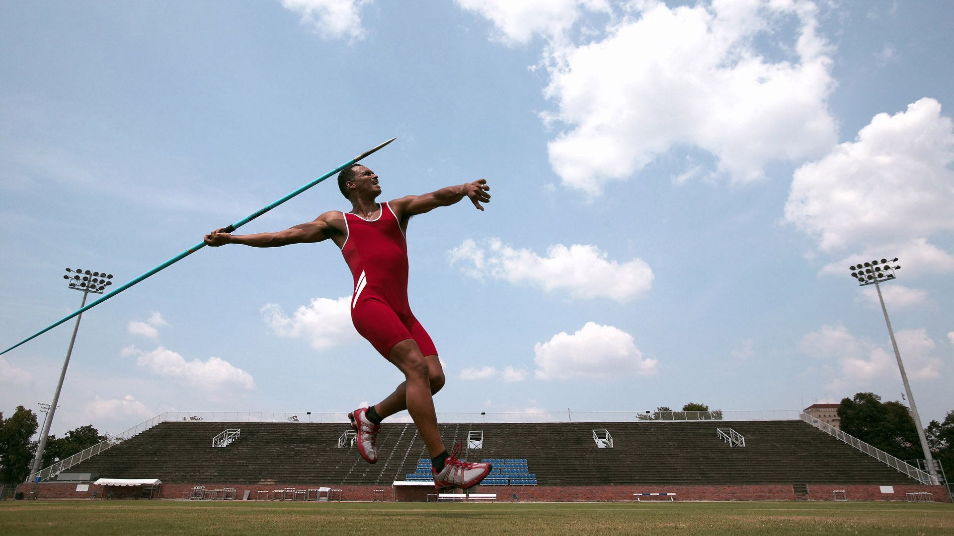 AYX体育-城市灯光水上摩托，青春夜色的极速追逐，水上灯光秀图片